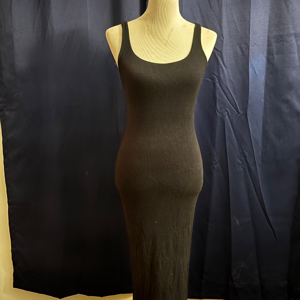 black skin tight maxi dress
